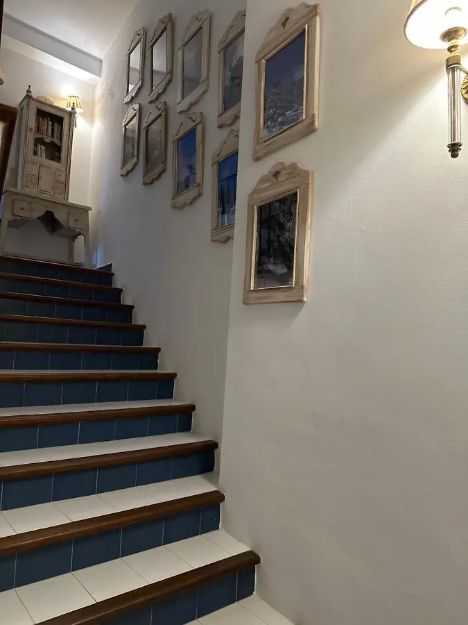 Hostal Moon Tolox