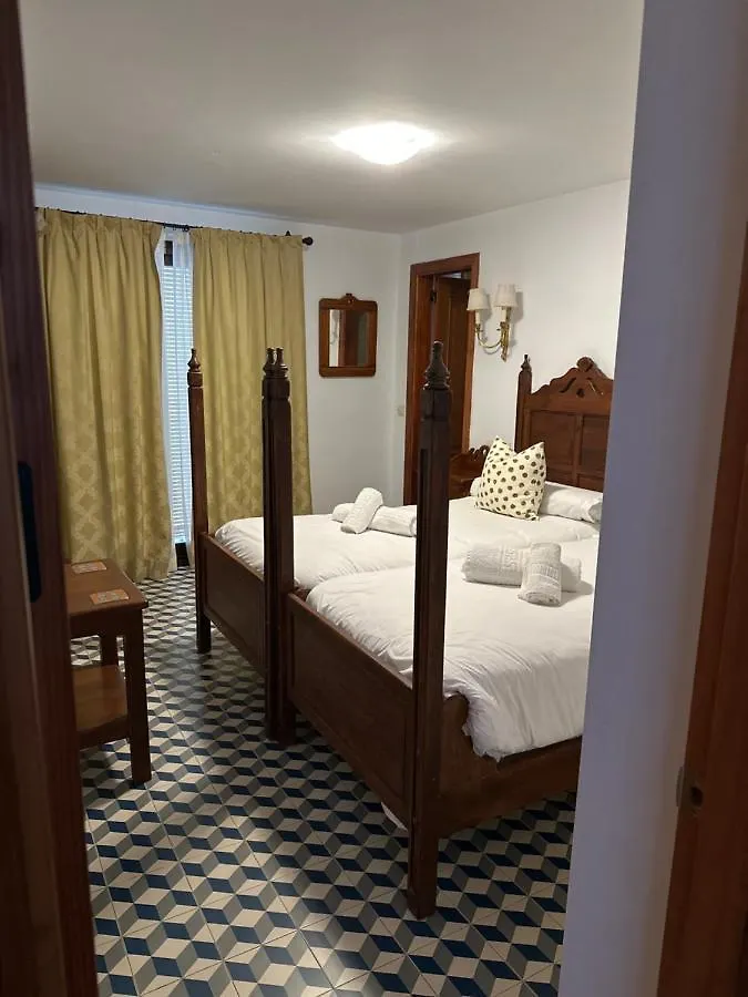 Inn Hostal Moon Tolox